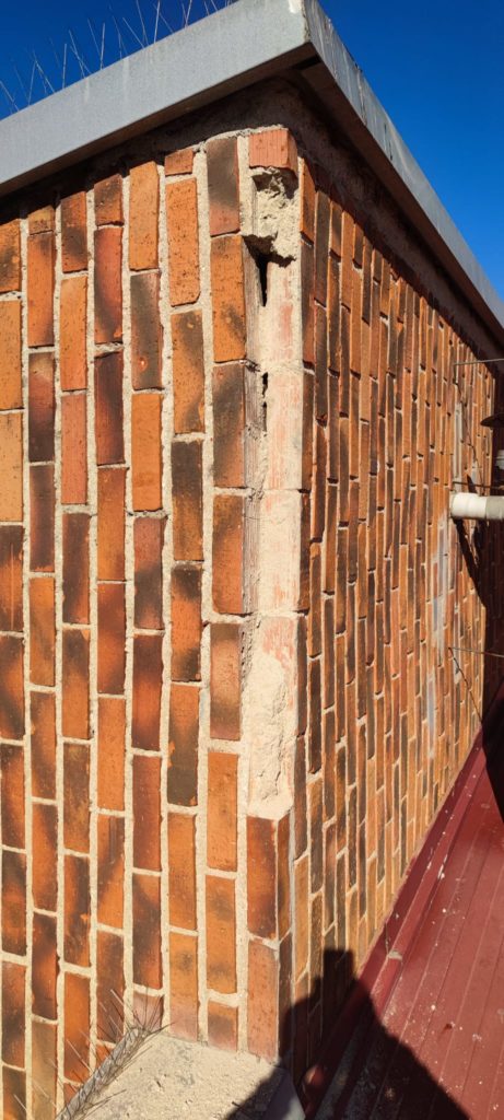 Rehabilitación de fachadas de ladrillo dañadas