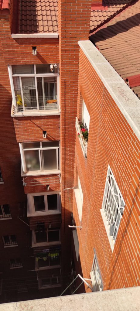 trabajos verticales en Tarragona patios de luces 3