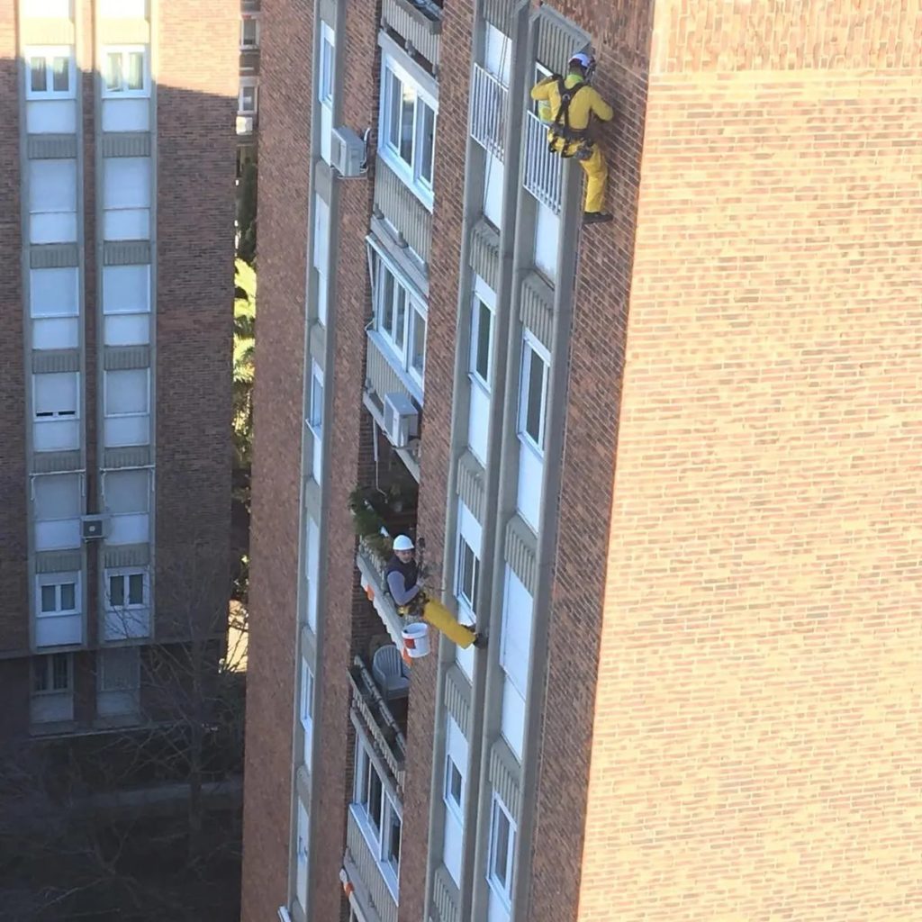 Rehabilitación de fachadas sin andamios en Tarragona provincia