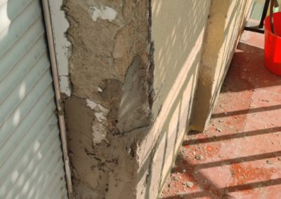 Rehabilitación de fachadas en Tarragona detalles afectados