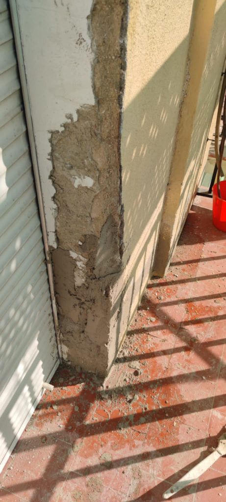 Rehabilitación de fachadas en Tarragona detalles afectados